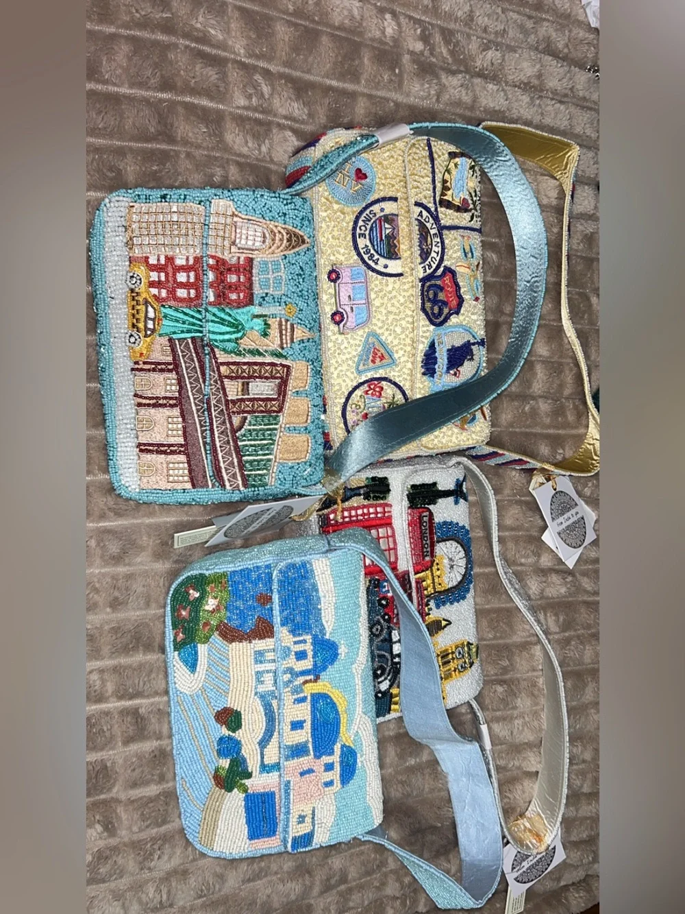 NWT Beaded - From india to you - NYC City Landmark Shoulder Bag